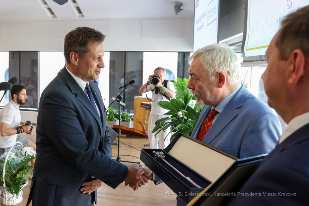 bs_220629_1272.jpg-Filantrop Krakowa 2021, Majchrowski, Gala, Komarewicz  Autor: B. Świerzowski