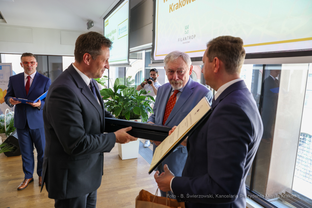 bs_220629_1298.jpg-Filantrop Krakowa 2021, Majchrowski, Gala, Komarewicz  Autor: B. Świerzowski