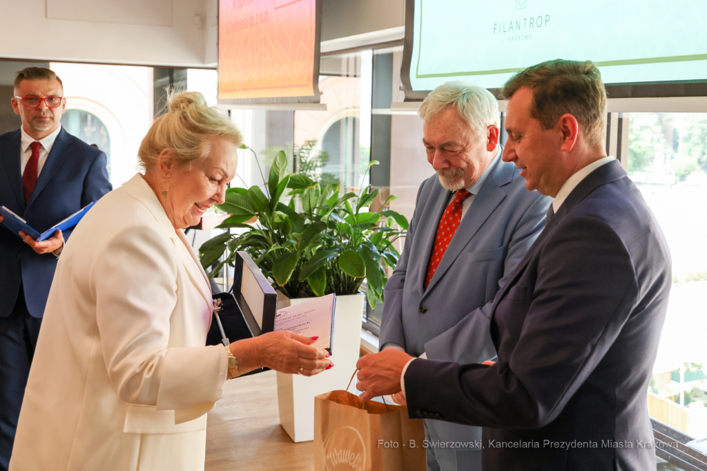 bs_220629_1326.jpg-Filantrop Krakowa 2021, Majchrowski, Gala, Komarewicz  Autor: B. Świerzowski