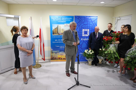 bs_220630_1736.jpg-Szpital Narutowicza, Majchrowski