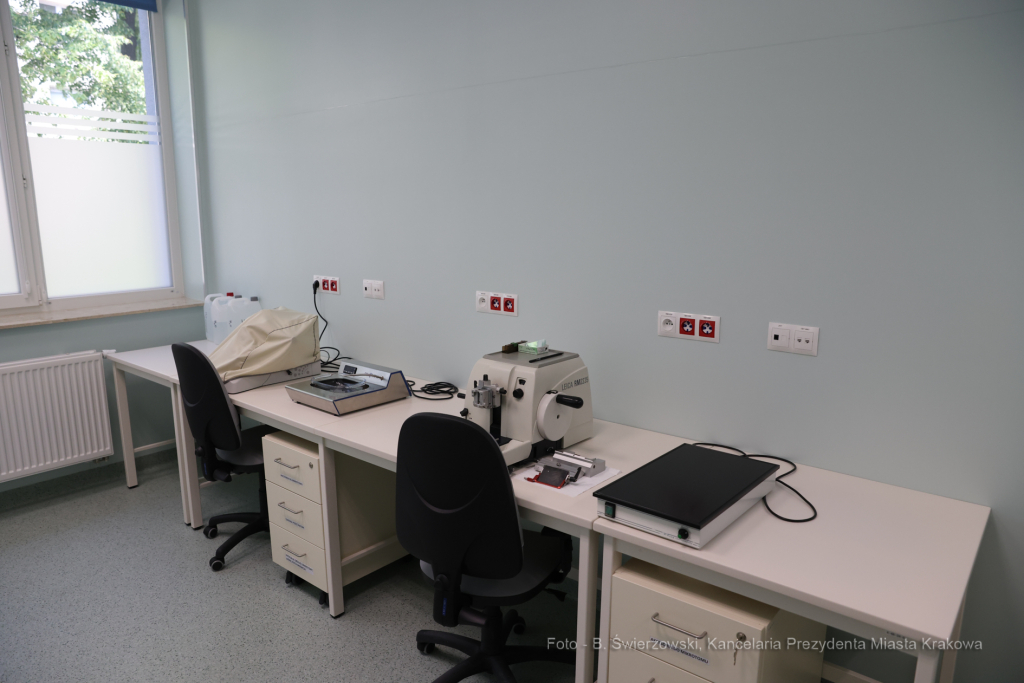 bs_220630_1821.jpg-Szpital Narutowicza, Majchrowski  Autor: B. Świerzowski