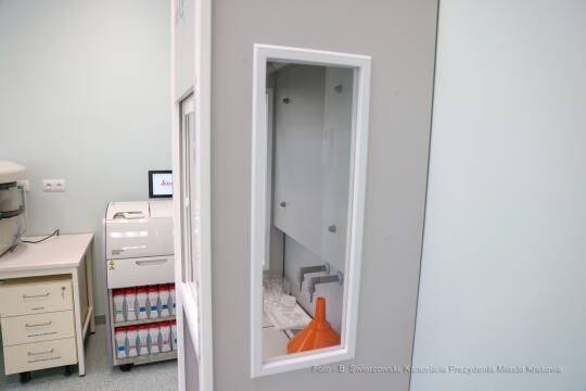 bs_220630_1845.jpg-Szpital Narutowicza, Majchrowski