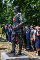 bs_220630_1965.jpg-Pomnik Wieniawy Długoszowskiego, Majchrowski, Uroczystości