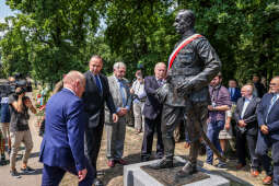 bs_220630_1968.jpg-Pomnik Wieniawy Długoszowskiego, Majchrowski, Uroczystości