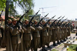 bs_220630_2082.jpg-Pomnik Wieniawy Długoszowskiego, Majchrowski, Uroczystości