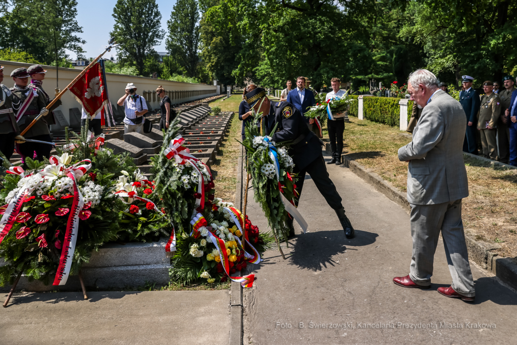 bs_220630_2112.jpg-Pomnik Wieniawy Długoszowskiego, Majchrowski, Uroczystości  Autor: B. Świerzowski