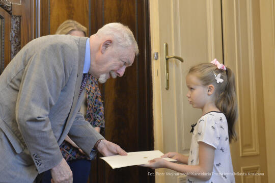 022jpg.jpg-Spotkanie z dziećmi z Klubu Wróblowice, które zostały nagrodzone w konkursie w Japonii,