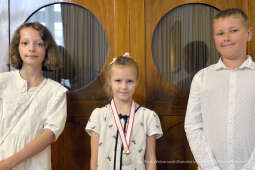 099jpg.jpg-Spotkanie z dziećmi z Klubu Wróblowice, które zostały nagrodzone w konkursie w Japonii,
