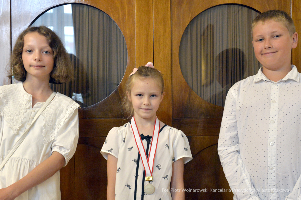 099jpg.jpg-Spotkanie z dziećmi z Klubu Wróblowice, które zostały nagrodzone w konkursie w Japonii,  Autor: P. Wojnarowski
