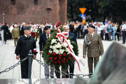 20220801_umk_014.jpg-78. rocznica wybuchu Powstania Warszawskiego, złożenie kwiatów