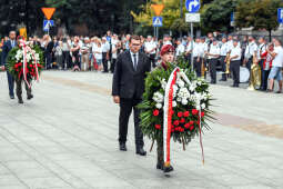 20220801_umk_018.jpg-78. rocznica wybuchu Powstania Warszawskiego, złożenie kwiatów