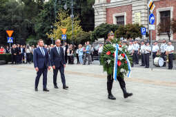 20220801_umk_021.jpg-78. rocznica wybuchu Powstania Warszawskiego, złożenie kwiatów