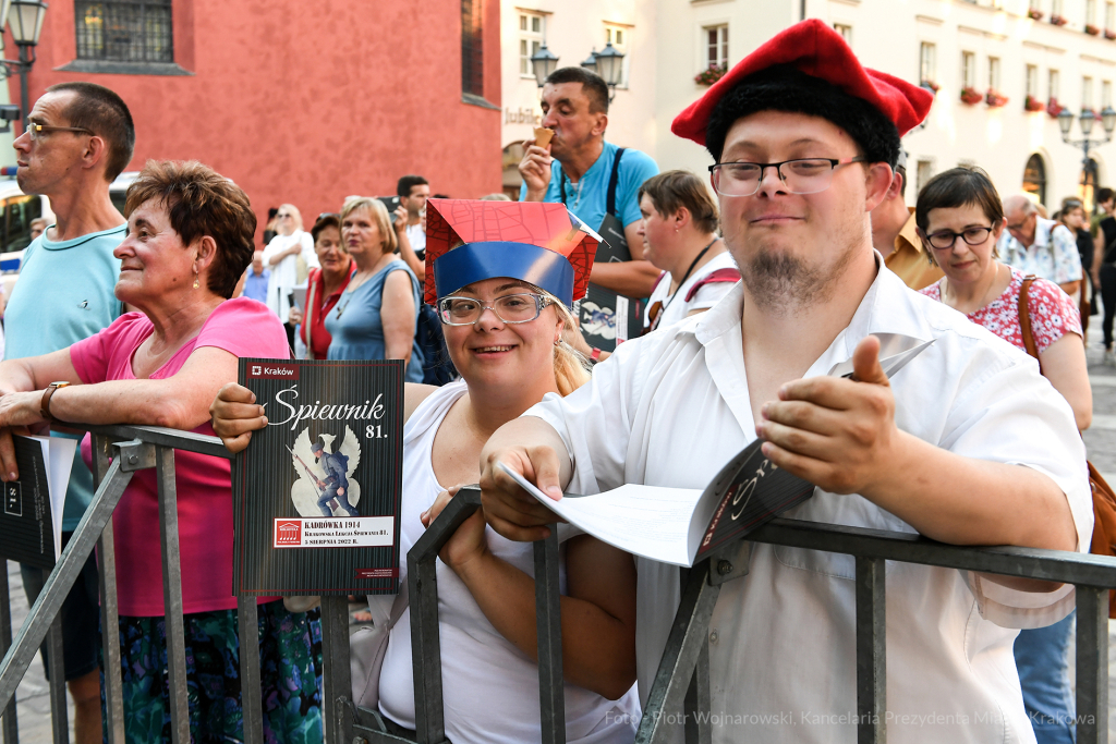 20220805_umk_44.jpg-Lekcja śpiewania, 2022, Kadrówka 1914  Autor: P. Wojnarowski