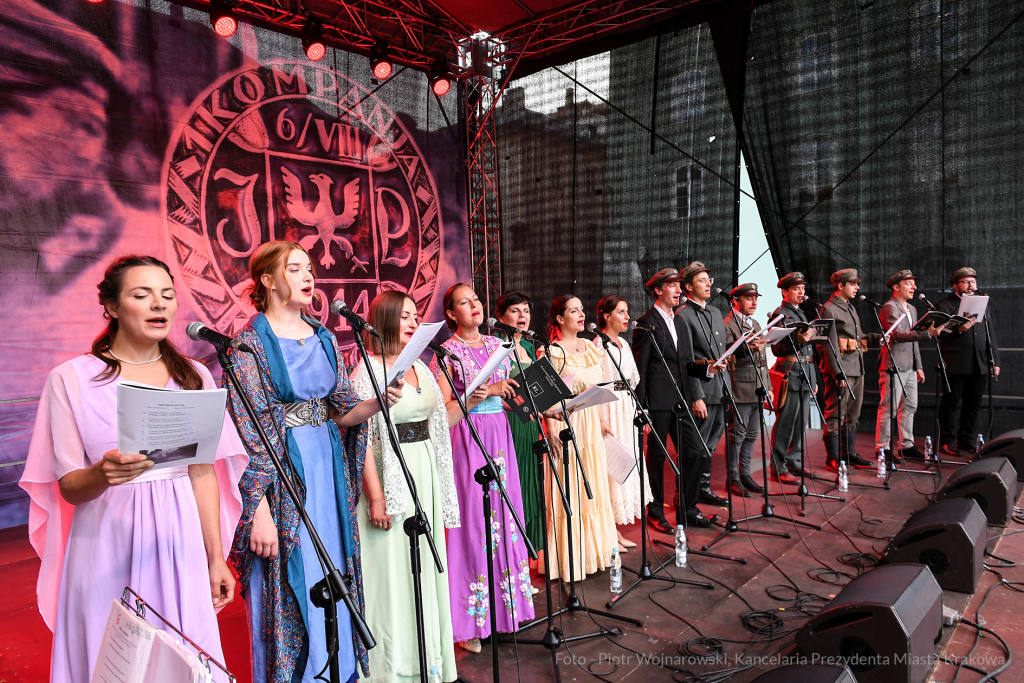 20220805_umk_80.jpg-Lekcja śpiewania, 2022, Kadrówka 1914  Autor: P. Wojnarowski