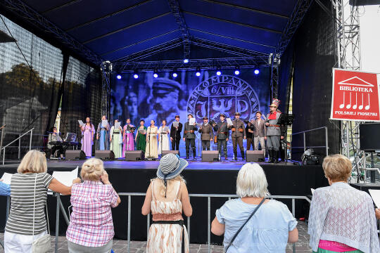 20220805_umk_86.jpg-Lekcja śpiewania, 2022, Kadrówka 1914