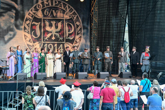 20220805_umk_89.jpg-Lekcja śpiewania, 2022, Kadrówka 1914