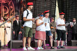 20220805_umk_98.jpg-Lekcja śpiewania, 2022, Kadrówka 1914