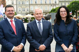 20220808_umk_03.jpg-Targi Sztuki Ludowej, Kraków, Rynek