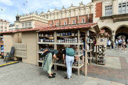 20220808_umk_26.jpg-Targi Sztuki Ludowej, Kraków, Rynek