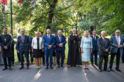 umk_7652.jpg-Capstrzyk, Park im dr H. Jordana, gen. Władysław Anders, Anna Anders