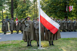 umk_7681.jpg-Capstrzyk, Park im dr H. Jordana, gen. Władysław Anders, Anna Anders