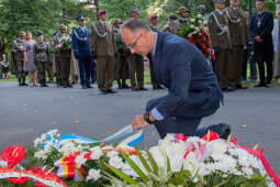 umk_7875.jpg-Capstrzyk, Park im dr H. Jordana, gen. Władysław Anders, Anna Anders