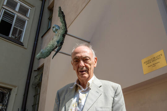 umk_9098.jpg-Anioł Światła, Enrico Muscetra, rzeźba, odsłonięcie, Poselska