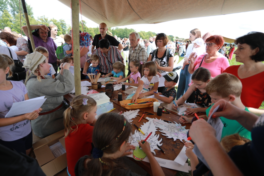 zdjęcie 14.08.2022, 13 11 12.jpg-Urodziny smoka – wielki piknik na Błoniach