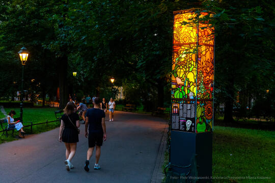 umk_9754.jpg-witraże, wystawa, Kraków, Jacek Majchrowski