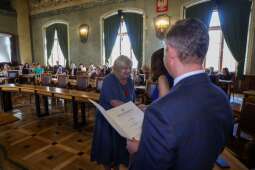 11.jpeg-Dyrektorzy szkół odebrali akty powierzenia