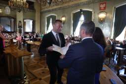 15.jpeg-Dyrektorzy szkół odebrali akty powierzenia