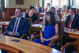 18.jpeg-Dyrektorzy szkół odebrali akty powierzenia