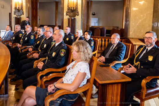 umk_1970.jpg-swieto, straz miejska, strazy miejskiej, uroczystosc, odznaczenia, odznaczen