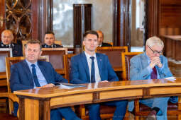 umk_1989.jpg-swieto, straz miejska, strazy miejskiej, uroczystosc, odznaczenia, odznaczen