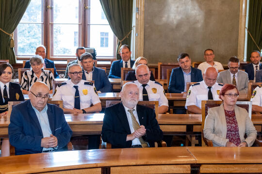 umk_1991.jpg-swieto, straz miejska, strazy miejskiej, uroczystosc, odznaczenia, odznaczen