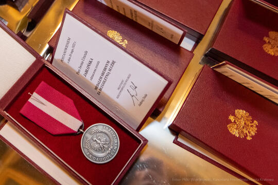 umk_2074.jpg-swieto, straz miejska, strazy miejskiej, uroczystosc, odznaczenia, odznaczen