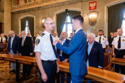 umk_2137.jpg-swieto, straz miejska, strazy miejskiej, uroczystosc, odznaczenia, odznaczen