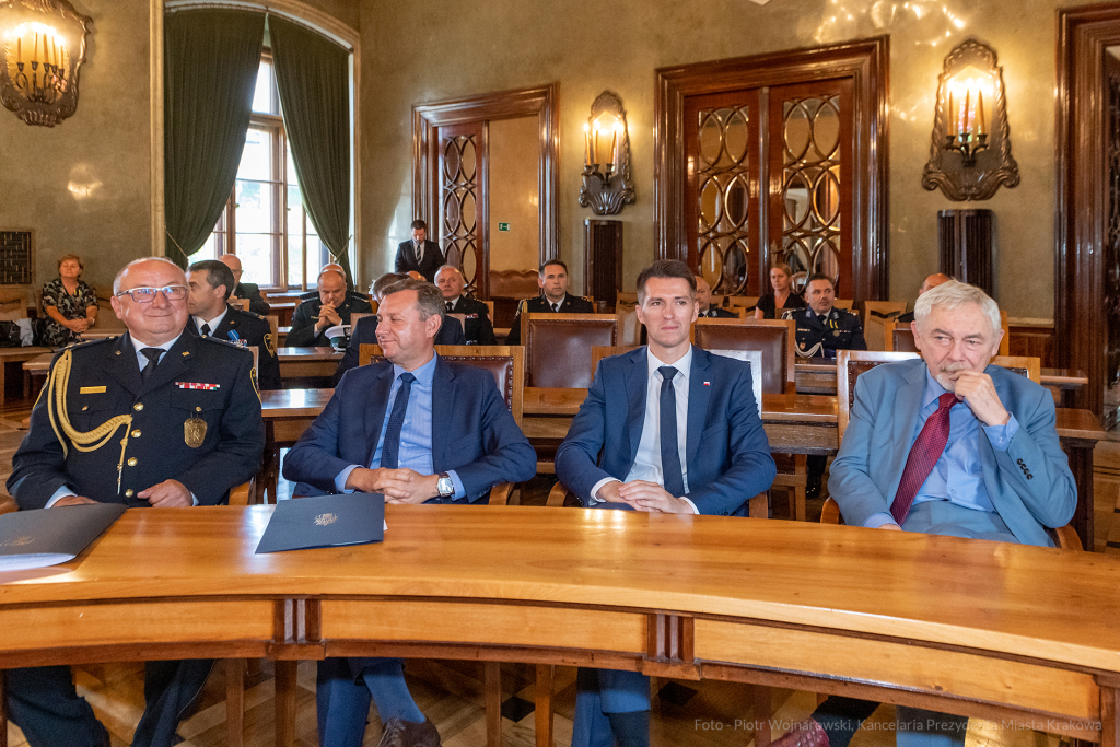 umk_2278.jpg-swieto, straz miejska, strazy miejskiej, uroczystosc, odznaczenia, odznaczen  Autor: P. Wojnarowski