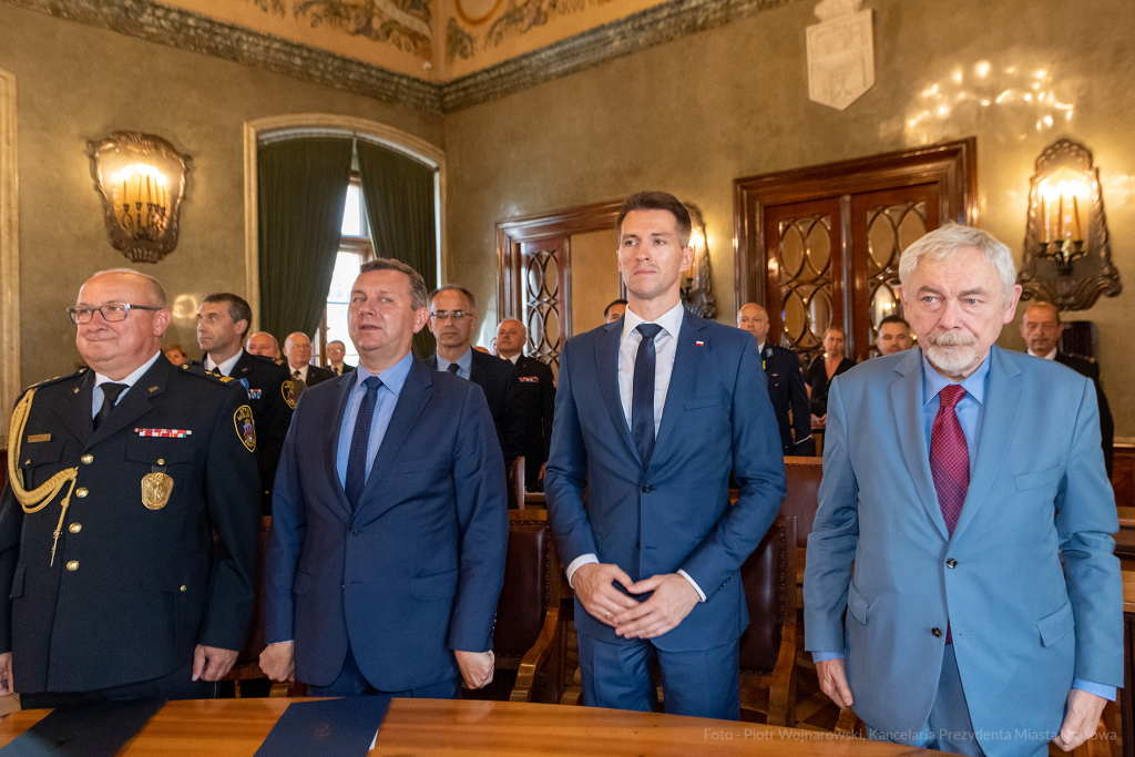 umk_2279.jpg-swieto, straz miejska, strazy miejskiej, uroczystosc, odznaczenia, odznaczen  Autor: P. Wojnarowski