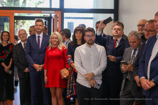 bs_220901_6336.jpg-SP50, Rok Szkolny, Nowy Budynek, Majchrowski