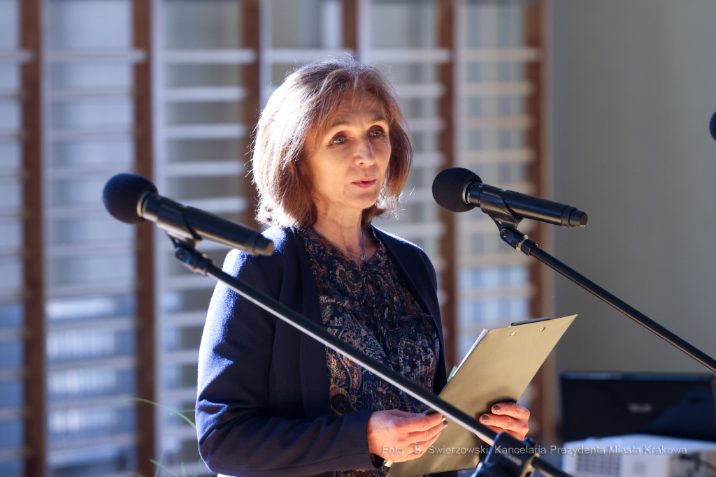 bs_220901_6407.jpg-SP50, Rok Szkolny, Nowy Budynek, Majchrowski  Autor: B. Świerzowski