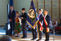 bs_220901_6494.jpg-SP50, Rok Szkolny, Nowy Budynek, Majchrowski