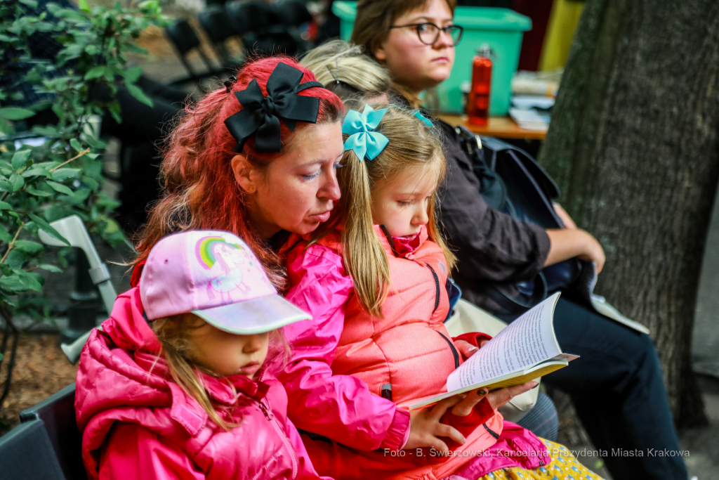 bs_220903_3348.jpg-Narodowe Czytanie  Autor: B. Świerzowski