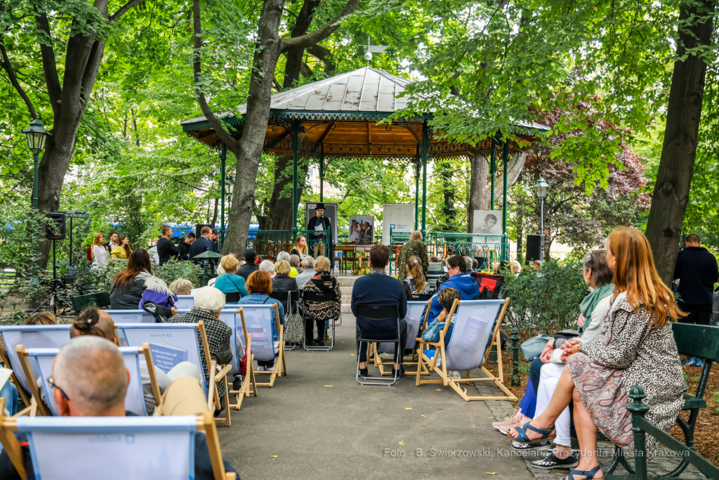 bs_220903_3365.jpg-Narodowe Czytanie  Autor: B. Świerzowski