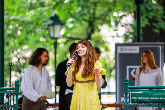 bs_220903_3394.jpg-Narodowe Czytanie