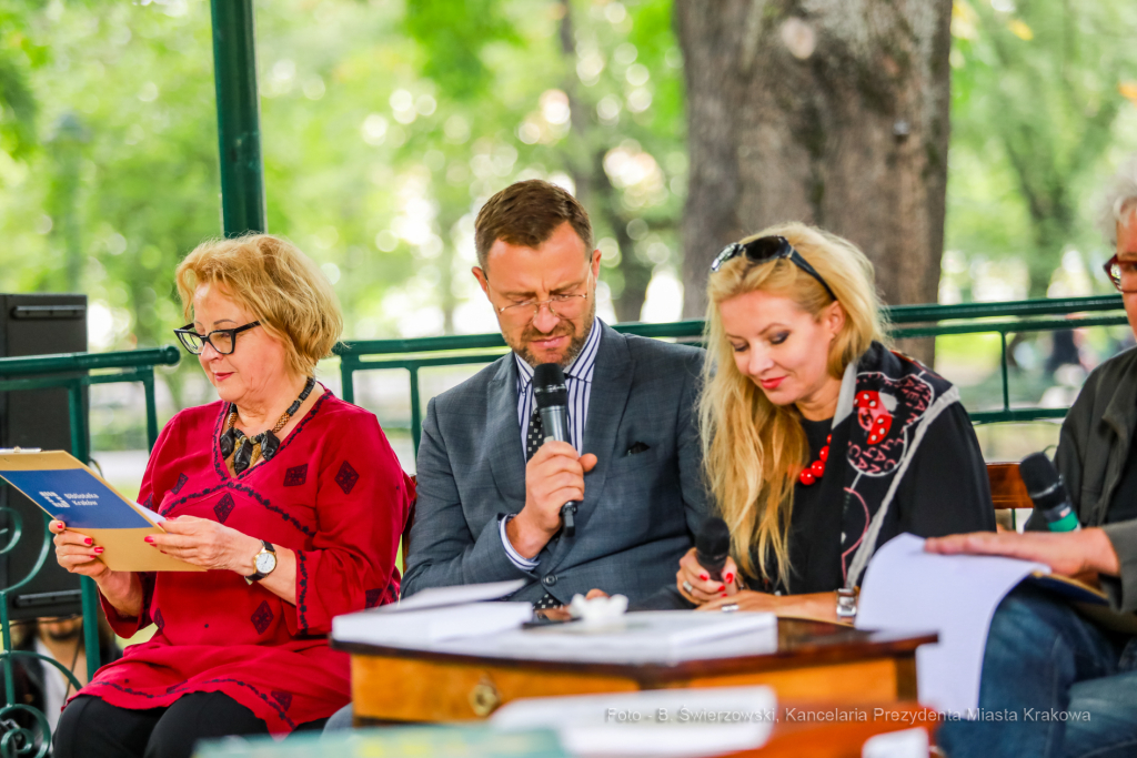 bs_220903_3459.jpg-Narodowe Czytanie  Autor: B. Świerzowski