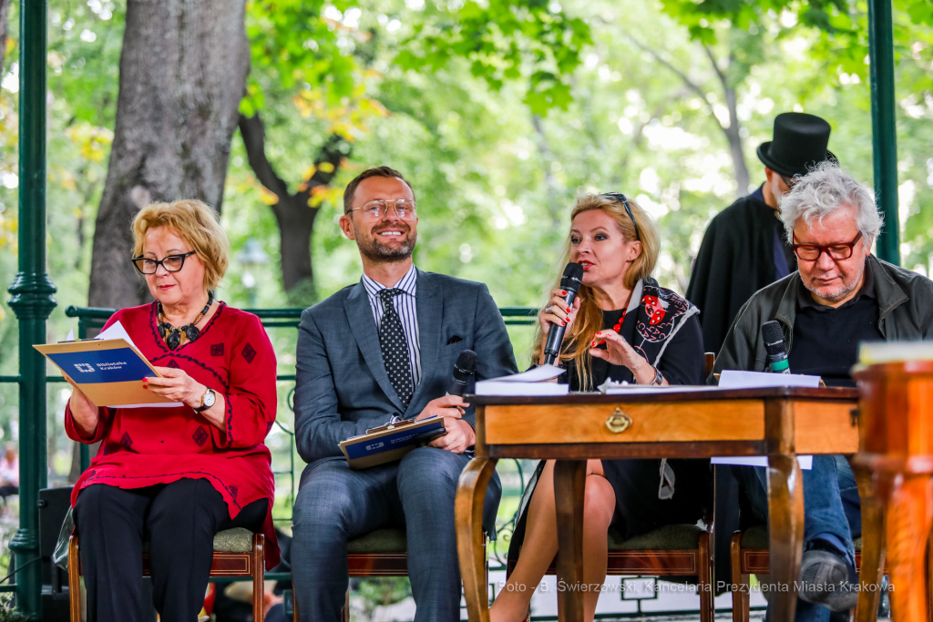 bs_220903_3467.jpg-Narodowe Czytanie  Autor: B. Świerzowski