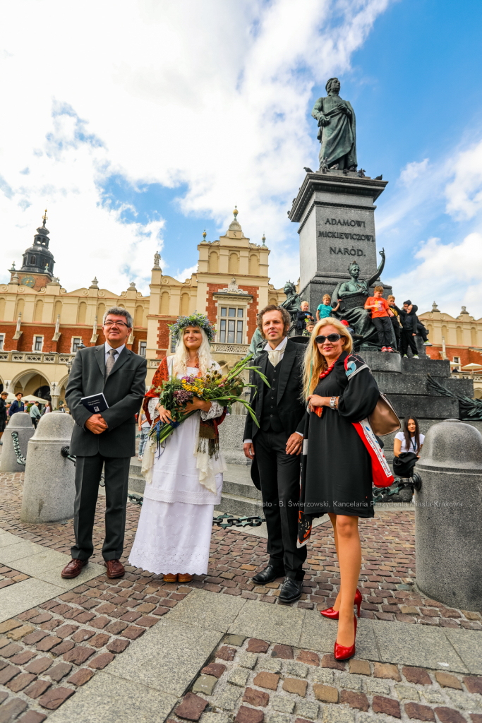 bs_220903_3525.jpg-Narodowe Czytanie  Autor: B. Świerzowski