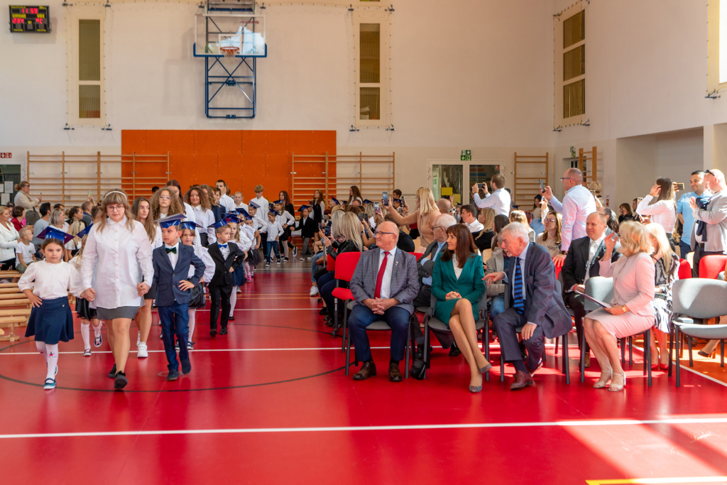 umk_4445.jpg-ślubowanie, pierwszaki, SP 134, Majchrowski  Autor: P. Wojnarowski