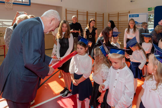 umk_4542.jpg-ślubowanie, pierwszaki, SP 134, Majchrowski